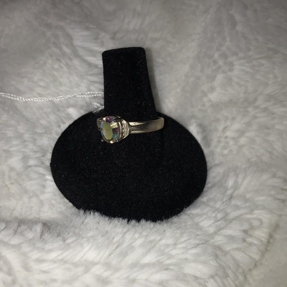 Genuine iridescent crystal set in sterling silver ring with whale tail bezel - Picture 2 of 4